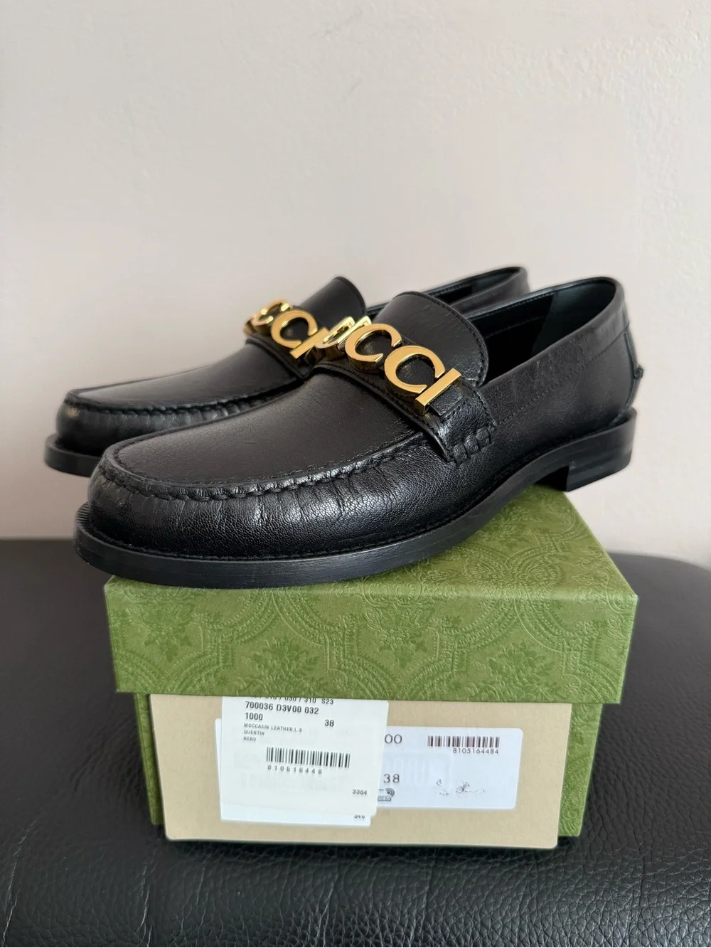 Gucci Logo Plaque Slip-On Loafers - Brand New - Size 38 EU/8 US - Picture 1 of 8